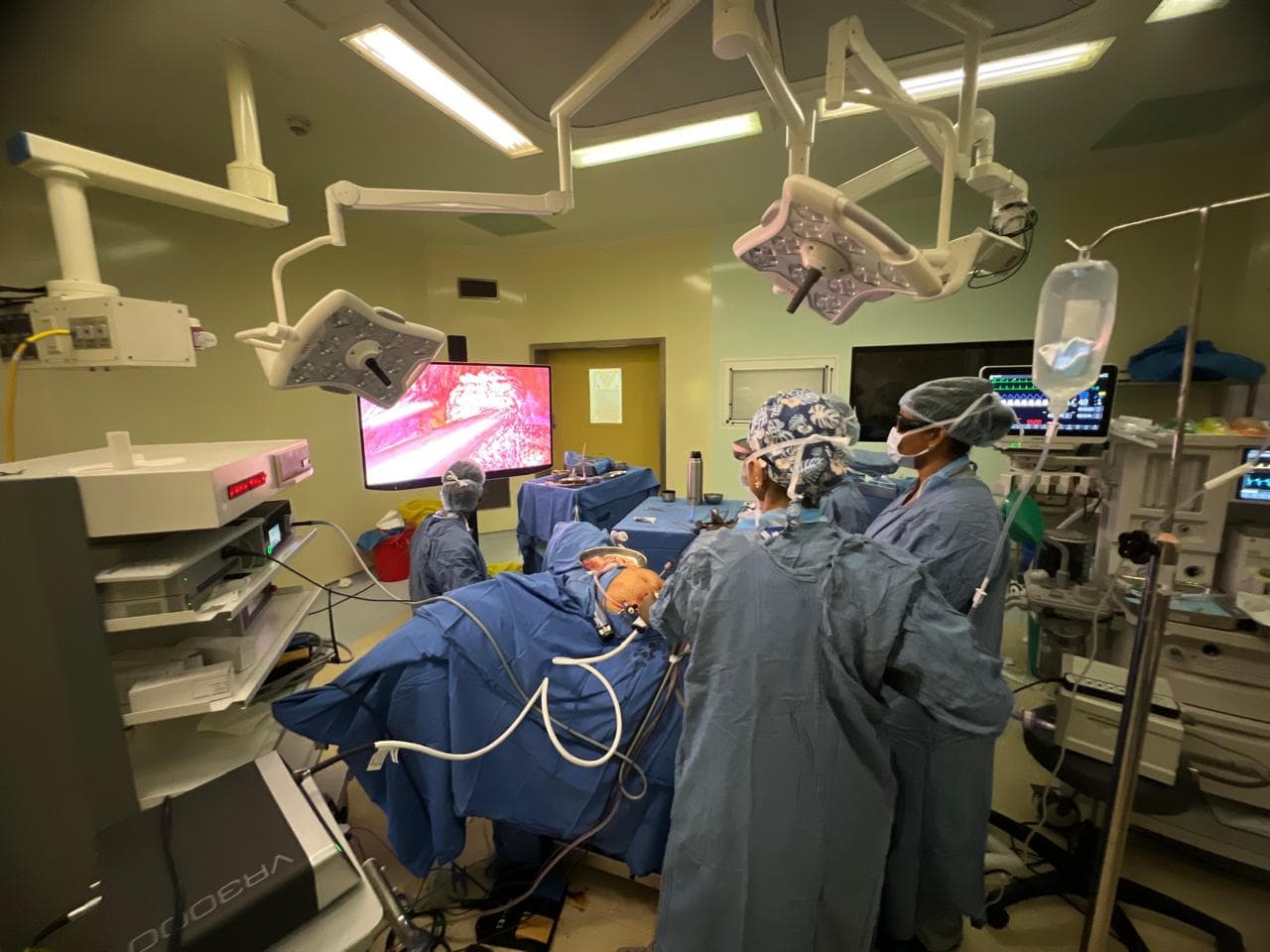 Dr. T. Rajeshwari Reddy performing laparoscopic surgery in the operating theatre