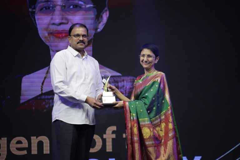 Award presented to Dr. Reddy